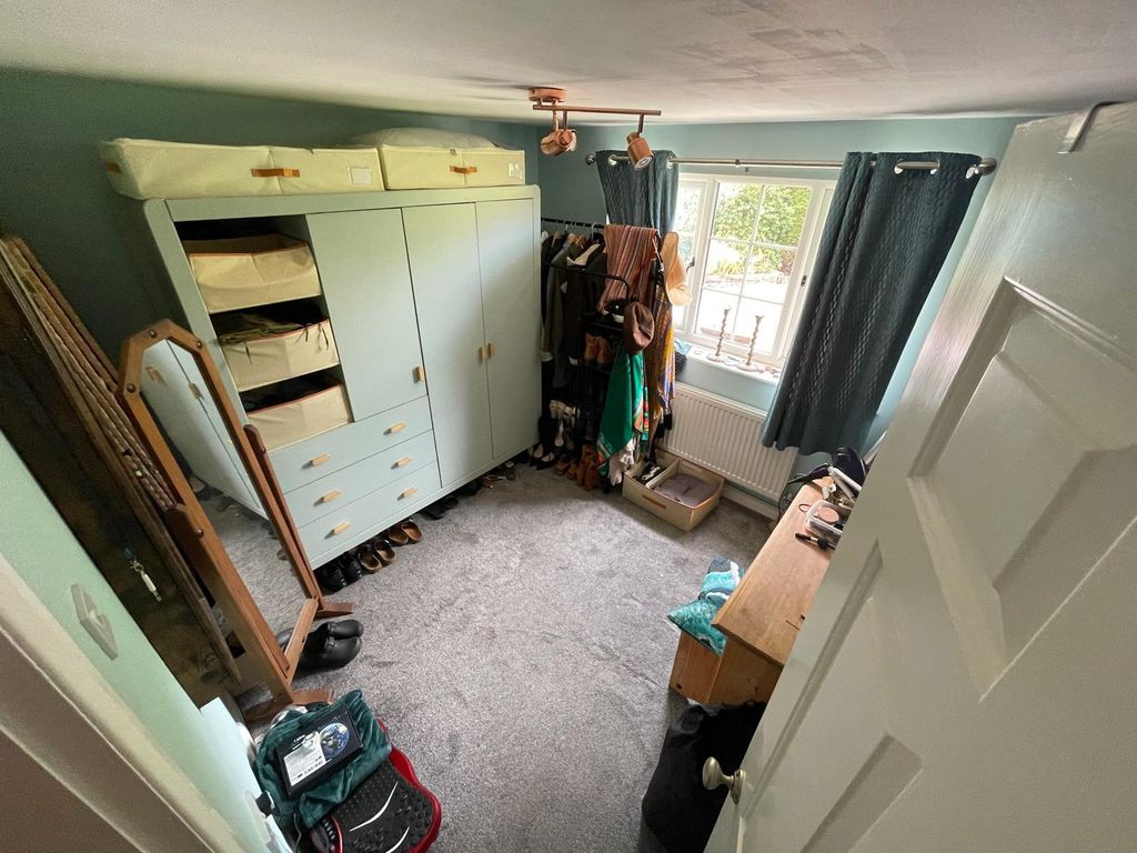 Property photo 3 of 28