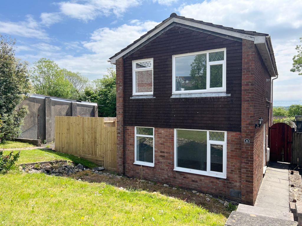 Property photo 1 of 14 Exterior Cf31 Bridgend Brackla