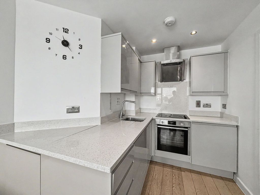 Property photo 3 of 4