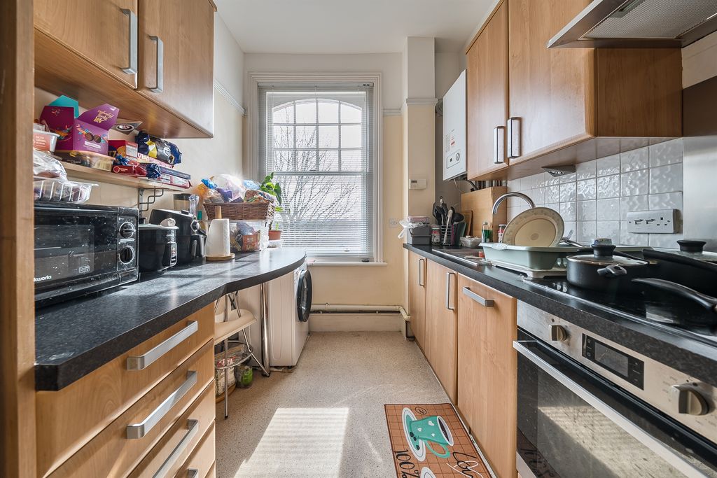 Property photo 2 of 11