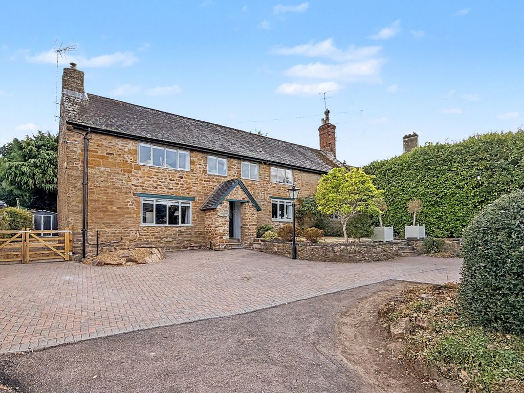 Property photo 1 of 87 5285301