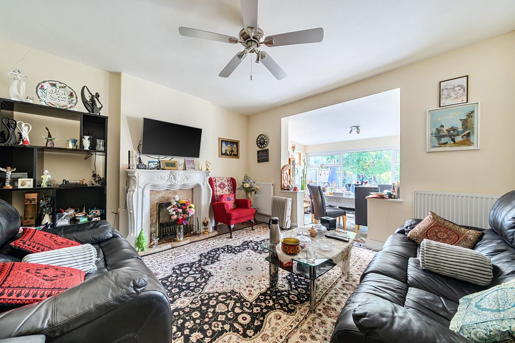 Property photo 2 of 19 1354372-14-68c2A4...