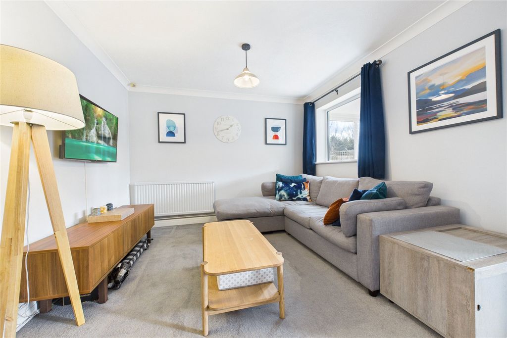 Property photo 3 of 16 Picture No. 02