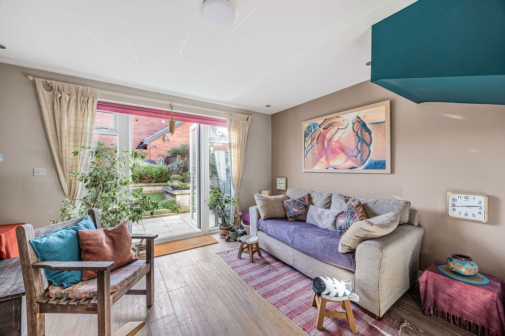 Property photo 3 of 19