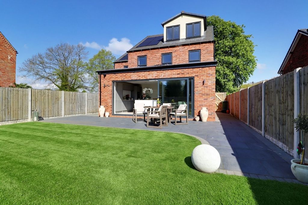 Property photo 1 of 37