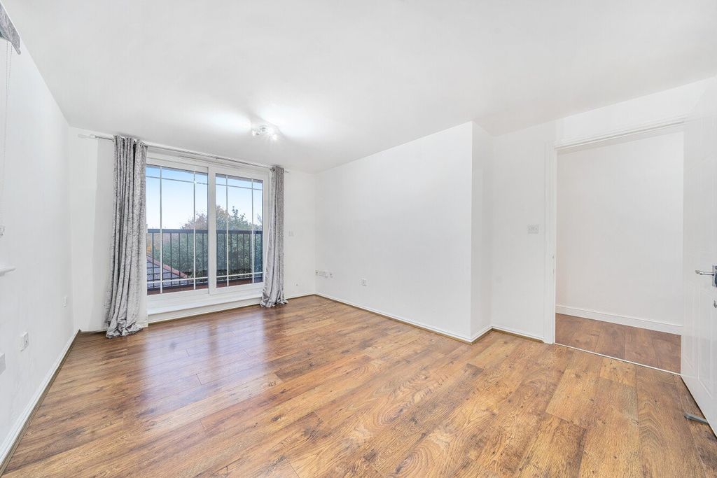 Property photo 2 of 12 Picture No. 08