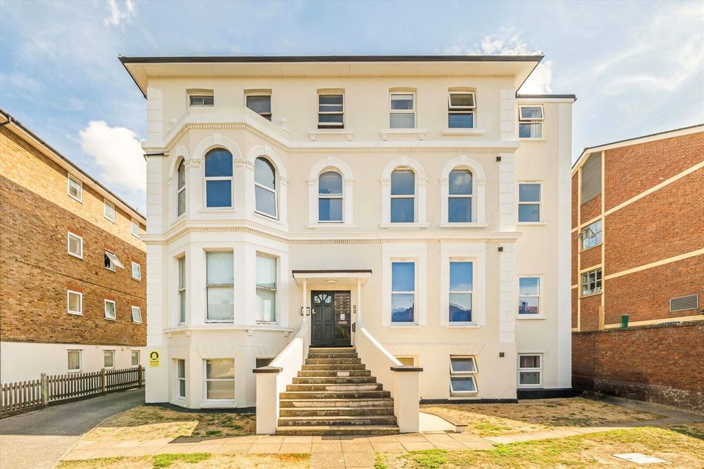 Property photo 1 of 4