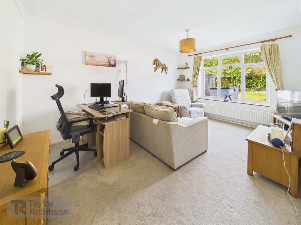 Property photo 3 of 9 Cam02600G0-Pr0711-Still010.Jpg