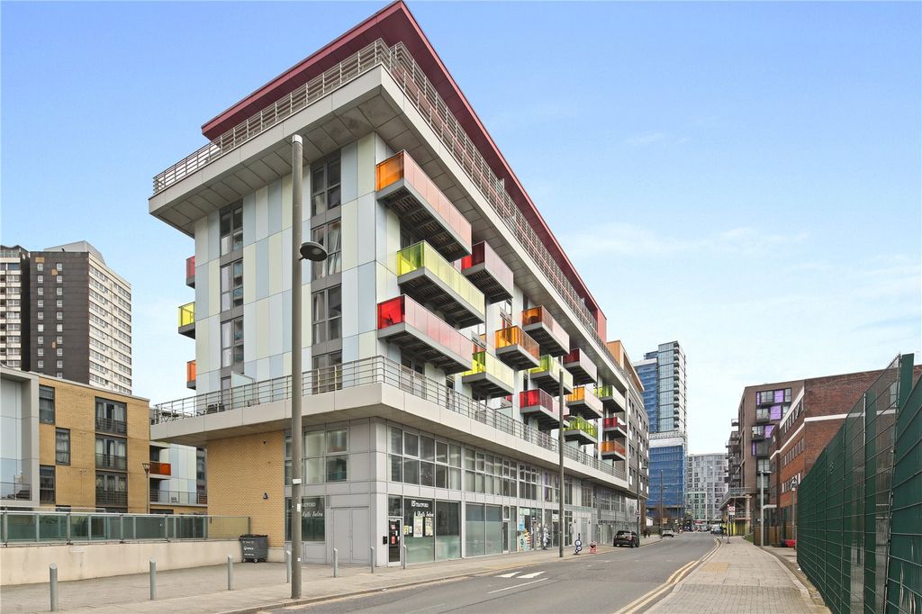 Property photo 3 of 7 Exterior.