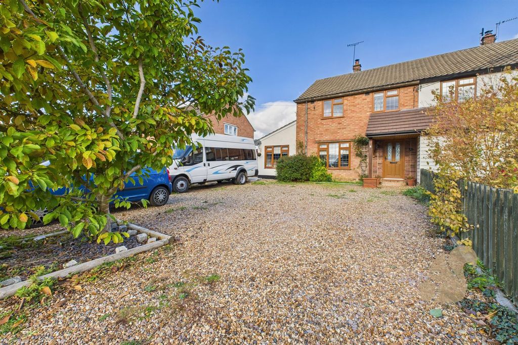 Property photo 1 of 18 Front