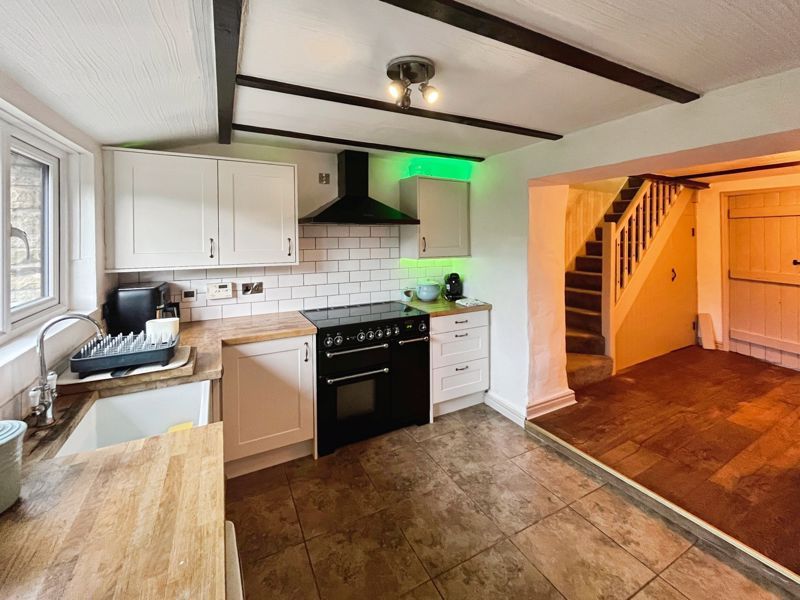 Property photo 3 of 20 Kitchen