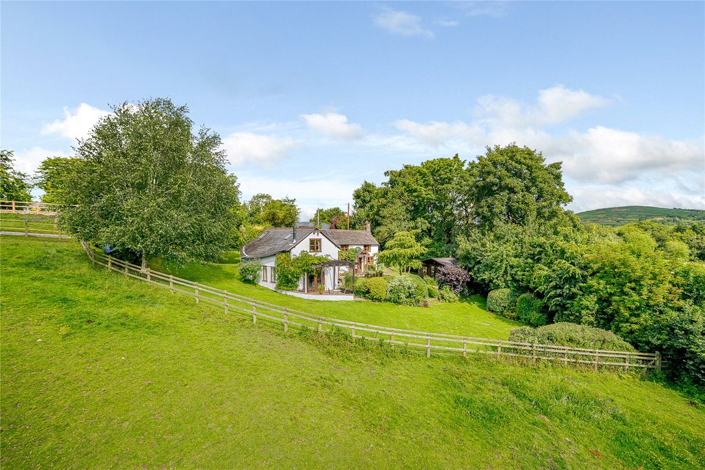 Property photo 1 of 33 Picture No. 04