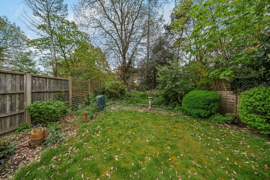 Property photo 2 of 23