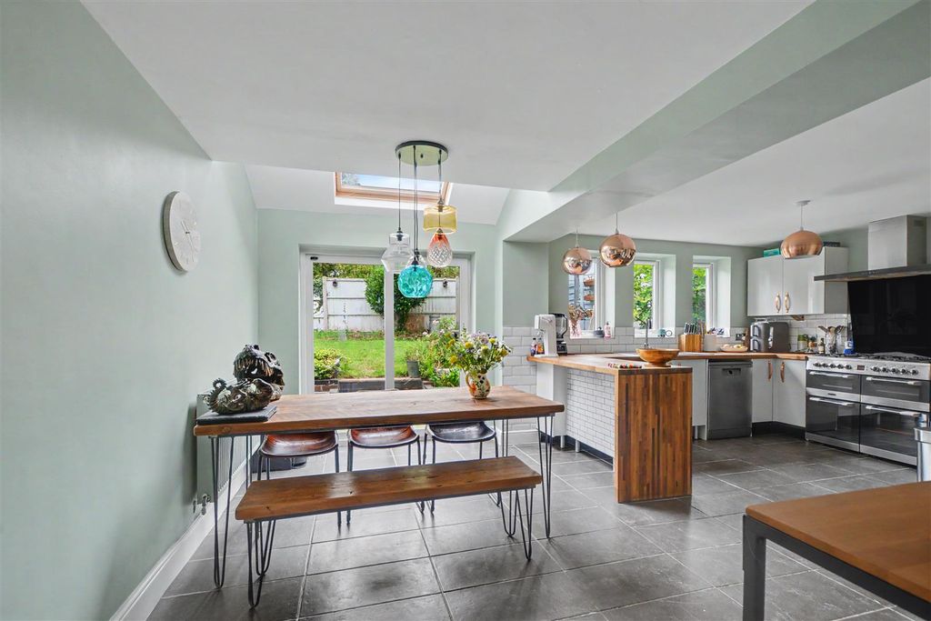 Property photo 2 of 33 Open Plan Kitchen Diner