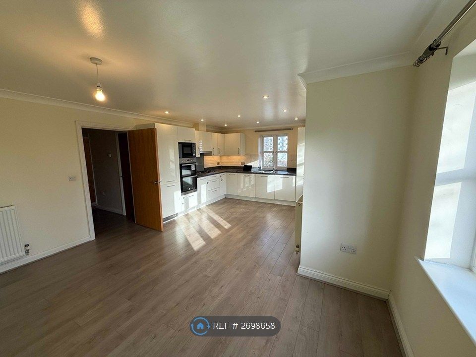 Property photo 1 of 19 Living And Kitchen View