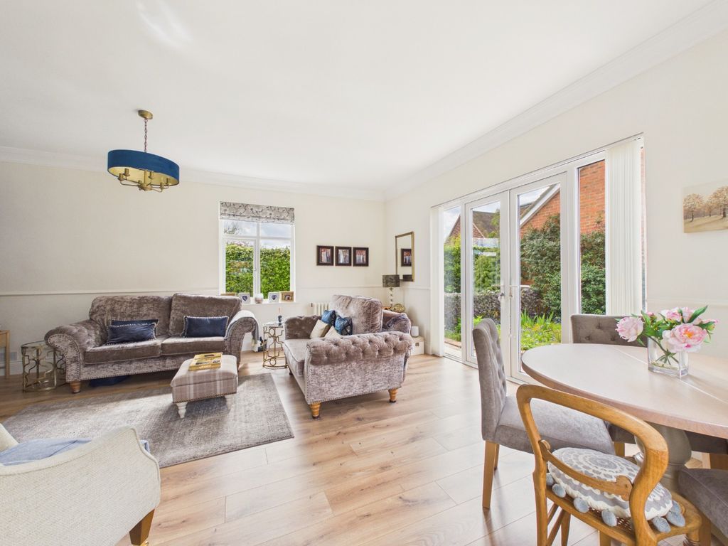 Property photo 2 of 24 4340333