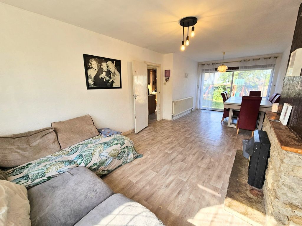 Property photo 2 of 16 4356013