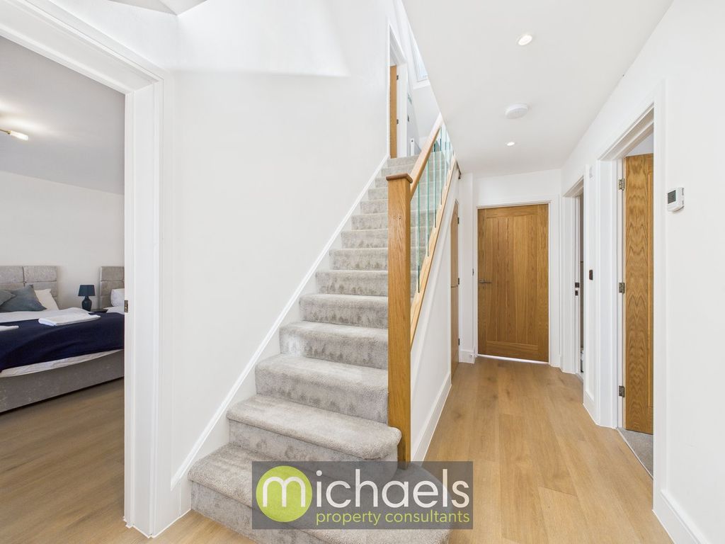 Property photo 2 of 30