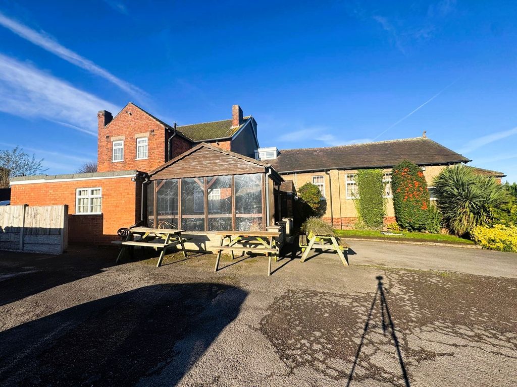 Property photo 3 of 21 Photo 3