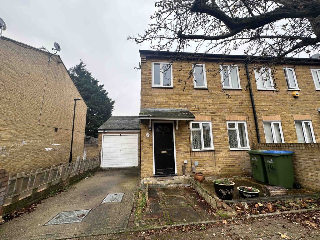 Property photo 3 of 16 Exterior