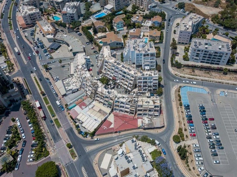 Property photo 2 of 28