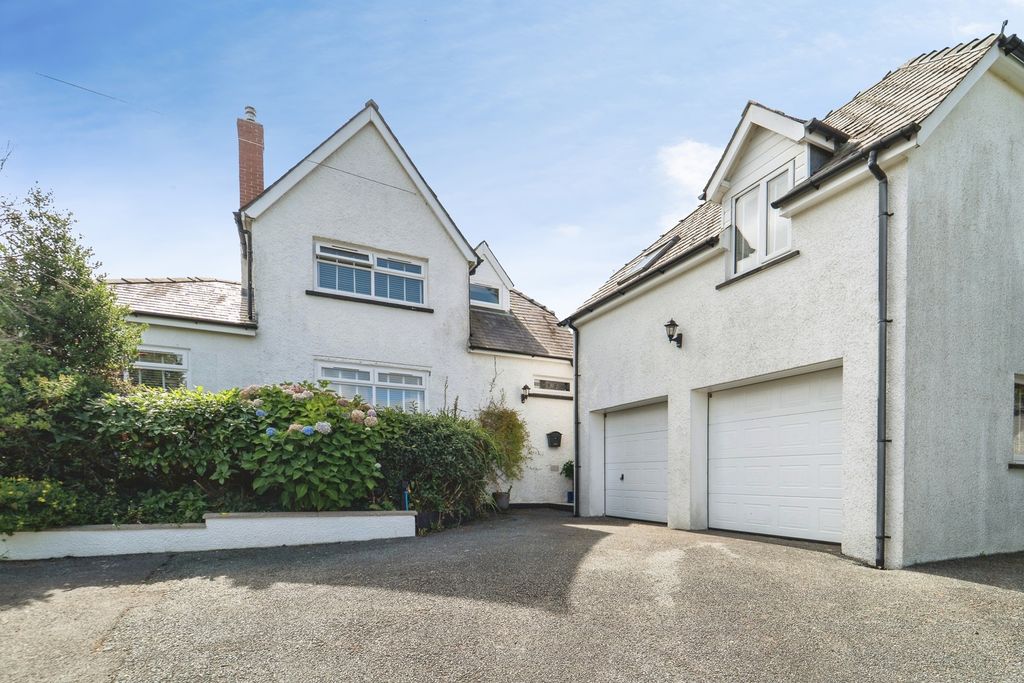Property photo 3 of 34 Pbox-Img.Jpg