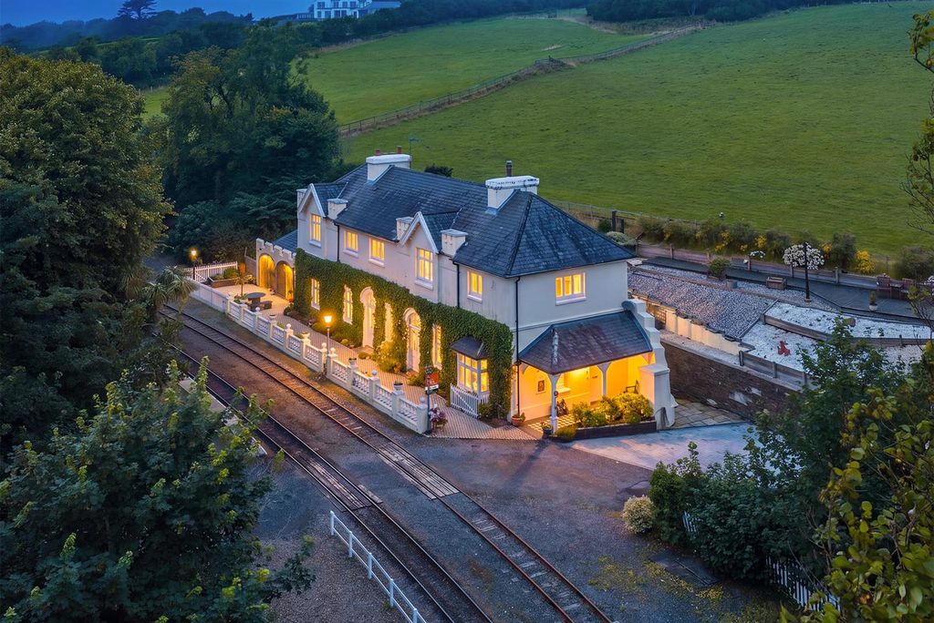 Property photo 1 of 38 Station-House-Port-Soderick-2B.Jpg