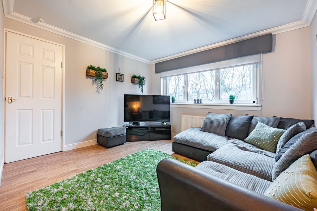 Property photo 2 of 37