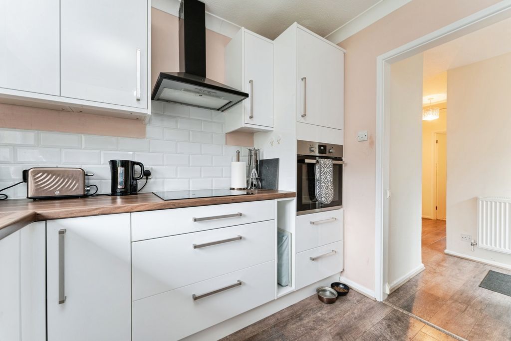 Property photo 3 of 15 Kitchen