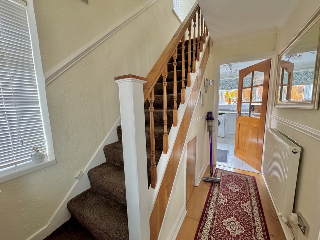 Property photo 3 of 19 Img_2359