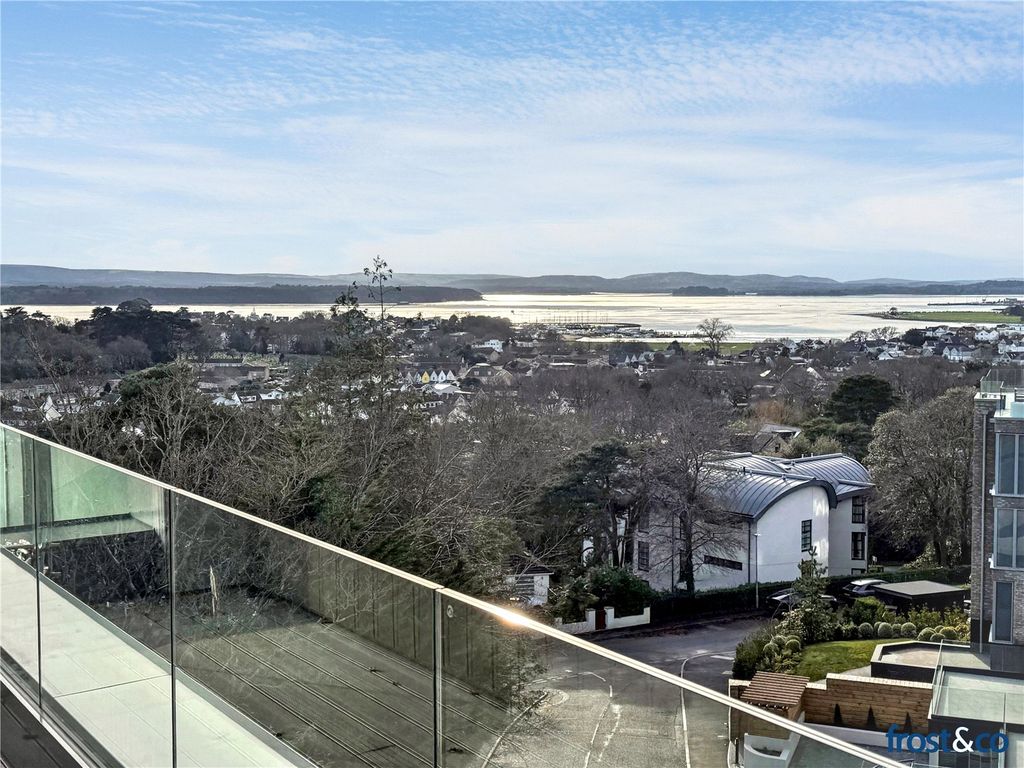 Property photo 3 of 18 Balcony