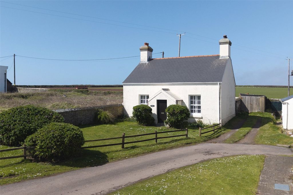 Property photo 1 of 38 Picture No. 22