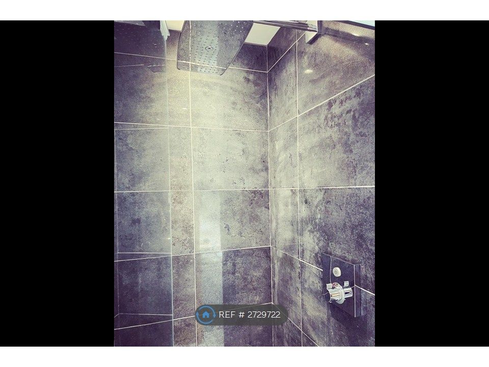 Property photo 3 of 35