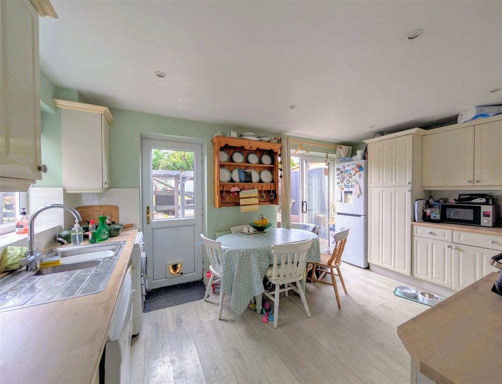 Property photo 3 of 13