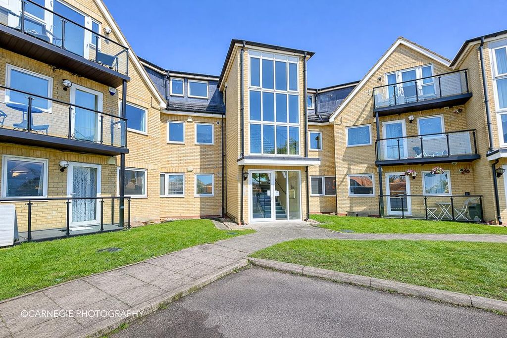 Property photo 1 of 10 Front Aspect