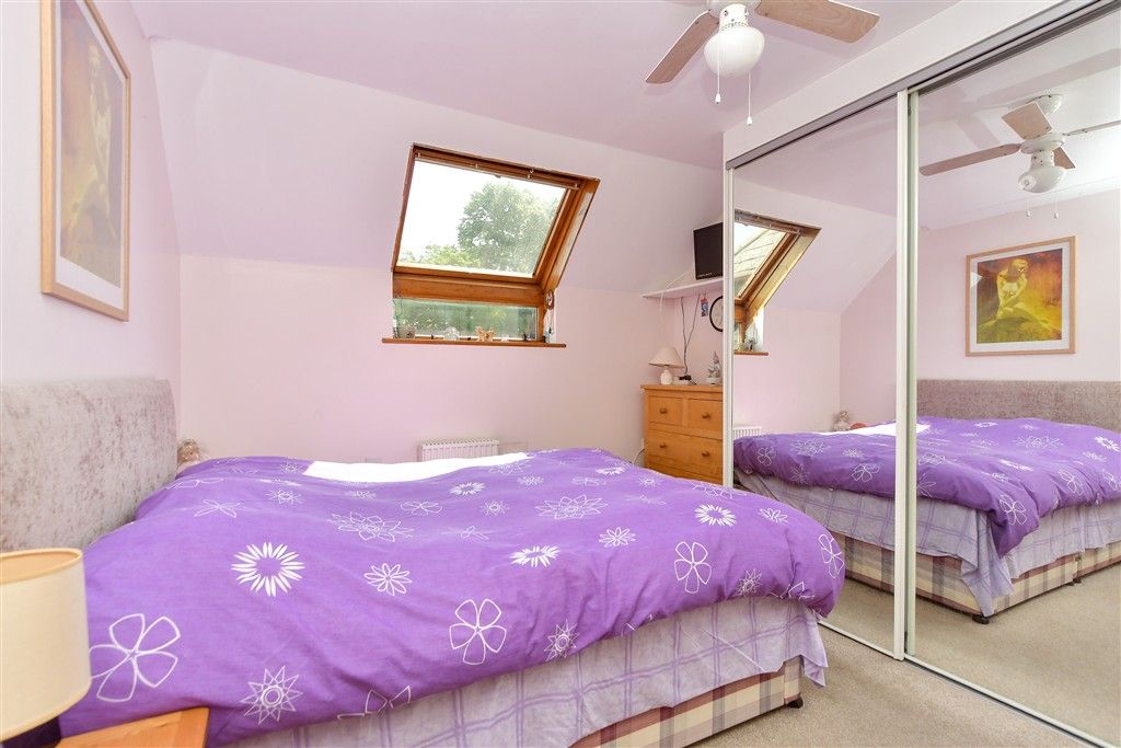 Property photo 2 of 7 Bedroom