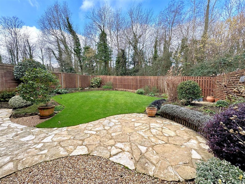 Property photo 2 of 20 Garden.Jpg