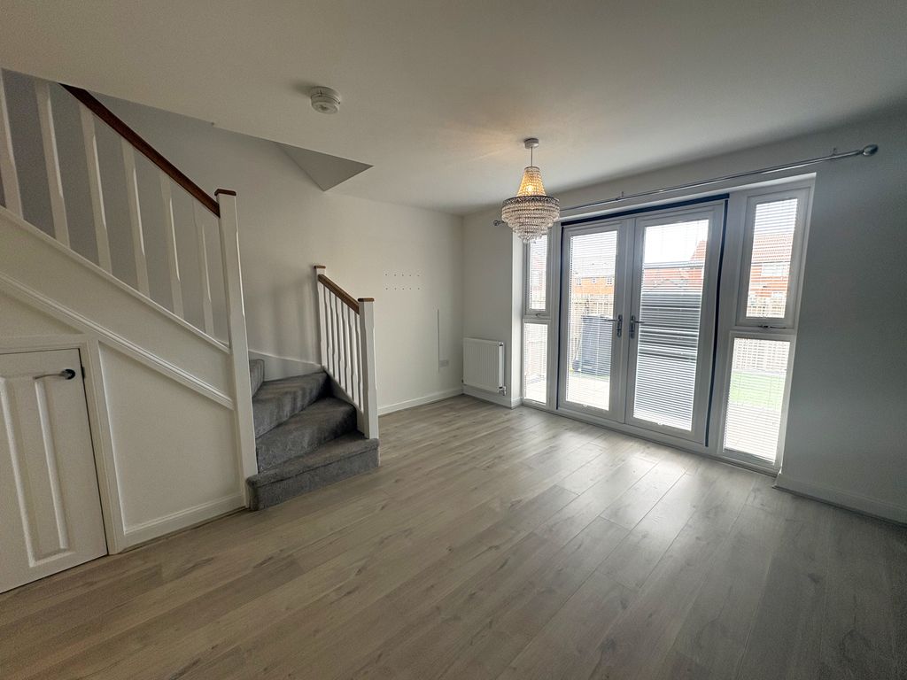 Property photo 3 of 5