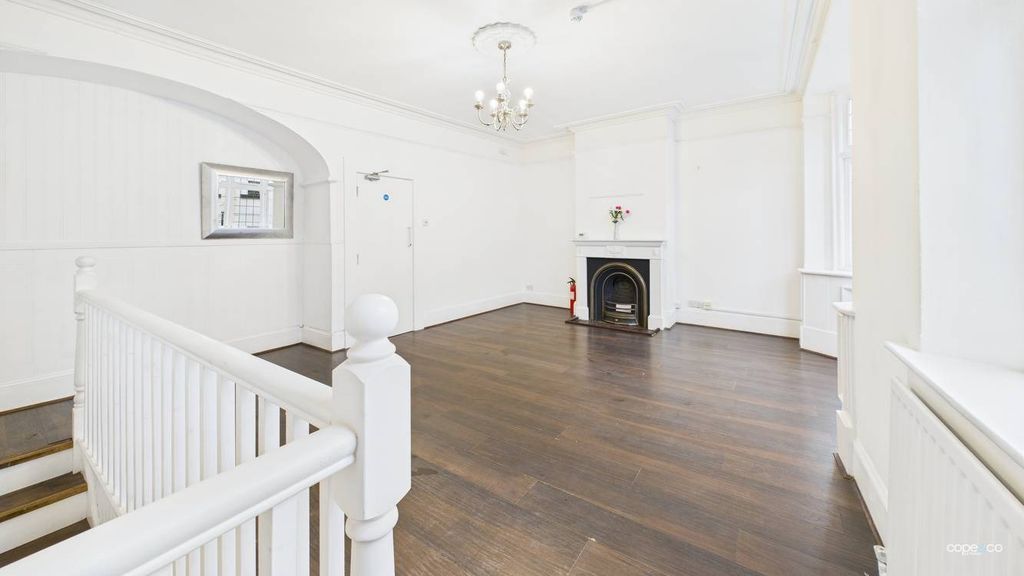 Property photo 2 of 20 3672864