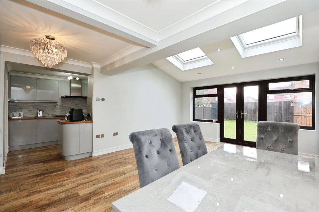 Property photo 3 of 14 Picture No. 06