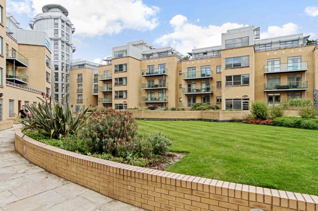 Property photo 1 of 12 Front