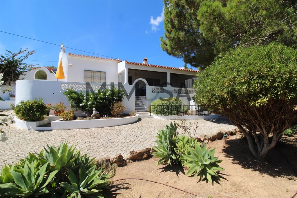 Property photo 2 of 52