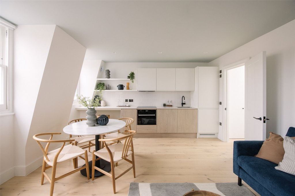 Property photo 3 of 7 Picture No. 09