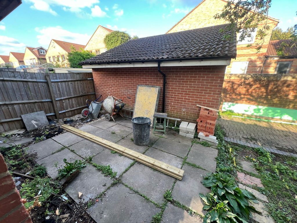 Property photo 2 of 24 Gallery