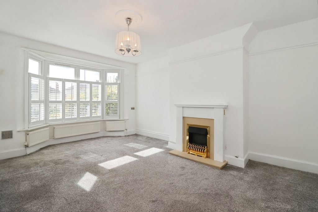 Property photo 3 of 13 Pbox-Img.Jpg