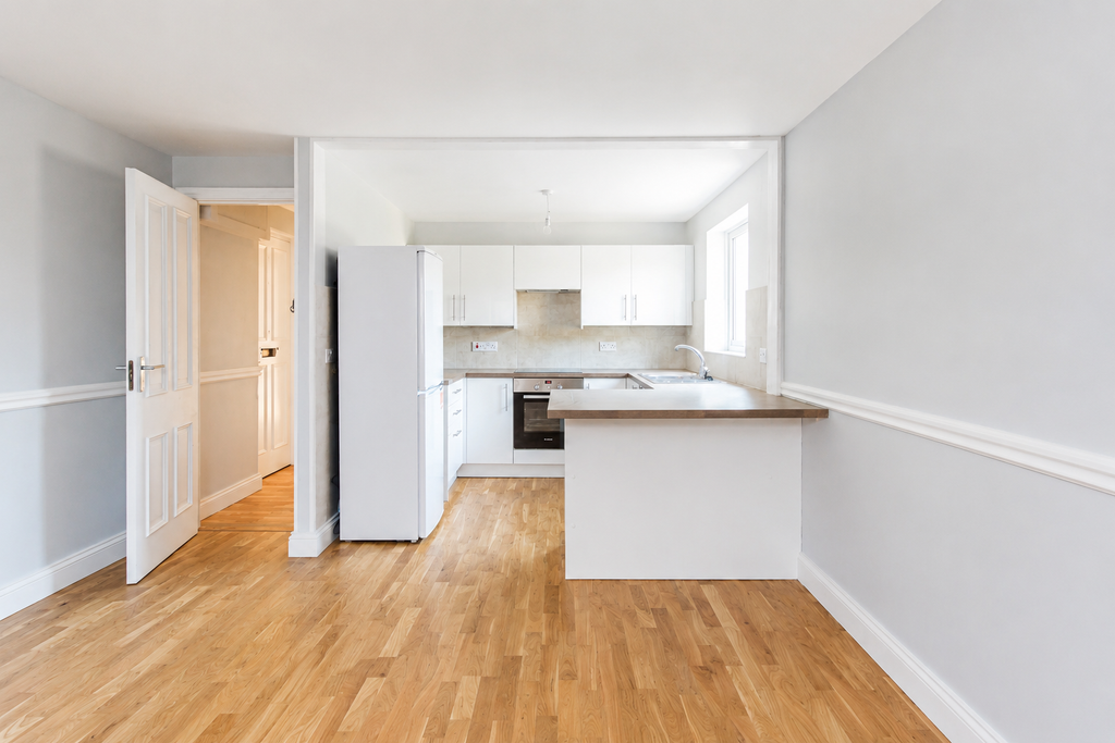 Property photo 3 of 10 5B909023-Fc2E-46A4-Aa64-d34A1800B278