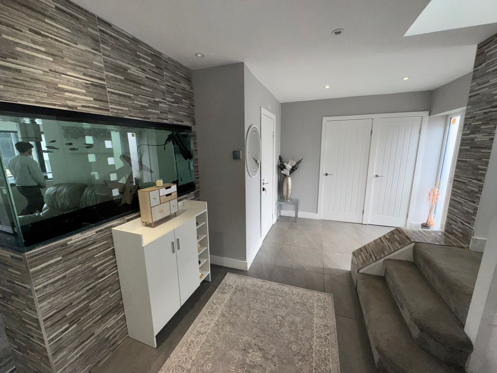 Property photo 3 of 42