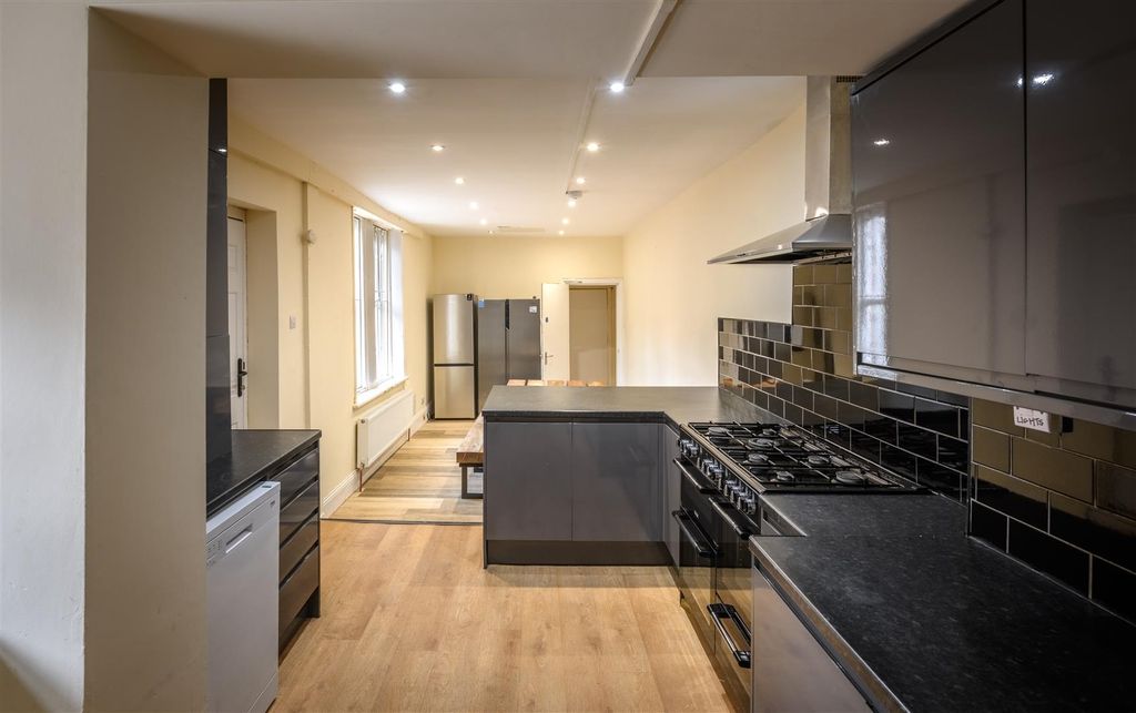 Property photo 3 of 15 14.Jpg