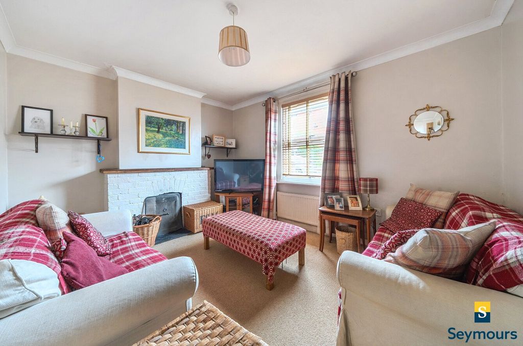 Property photo 2 of 14 Living Room