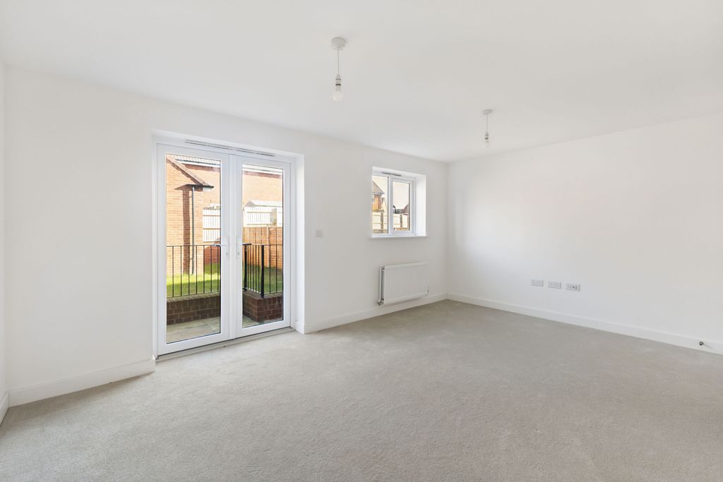 Property photo 2 of 7 Photo